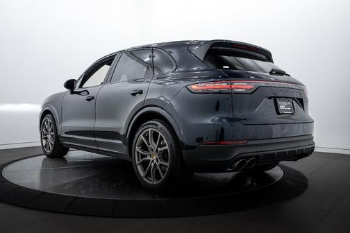 2022 Porsche Cayenne S