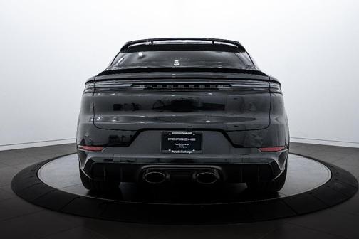 2025 Porsche Cayenne GTS