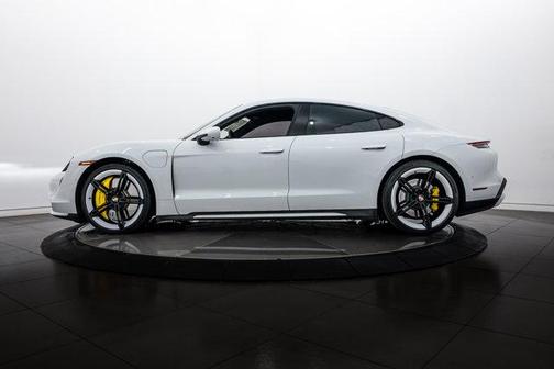 2020 Porsche Taycan Turbo