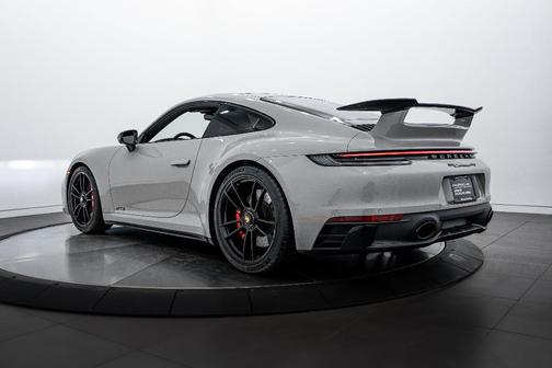 2024 Porsche 911 Carrera GTS