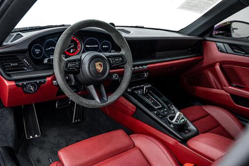 2024 Porsche 911 Carrera GTS