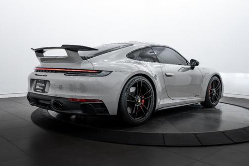 2024 Porsche 911 Carrera GTS