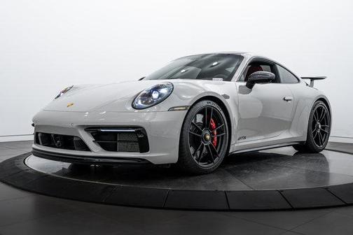2024 Porsche 911 Carrera GTS