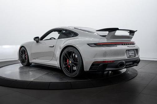 2024 Porsche 911 Carrera GTS