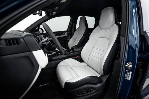 2024 Porsche Cayenne E-Hybrid Turbo