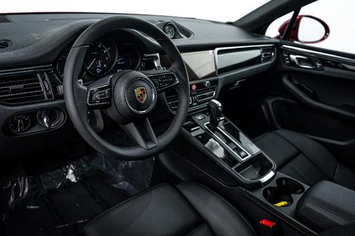 2025 Porsche Macan Macan