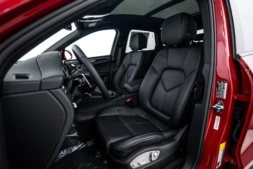 2025 Porsche Macan Macan