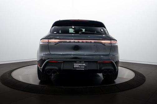 2026 Porsche Macan 