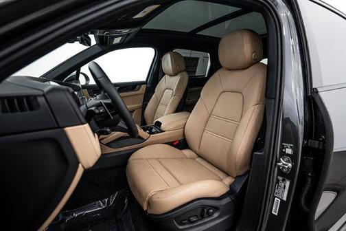 2026 Porsche Cayenne AWD