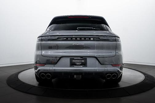 2026 Porsche Cayenne AWD