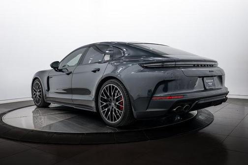 2026 Porsche Panamera Turbo