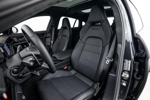 2026 Porsche Panamera Turbo