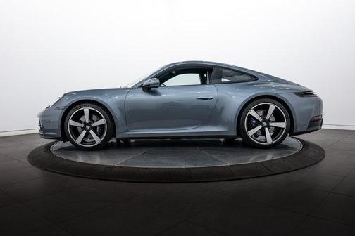 2025 Porsche 911 Carrera