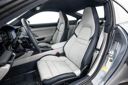 2025 Porsche 911 Carrera