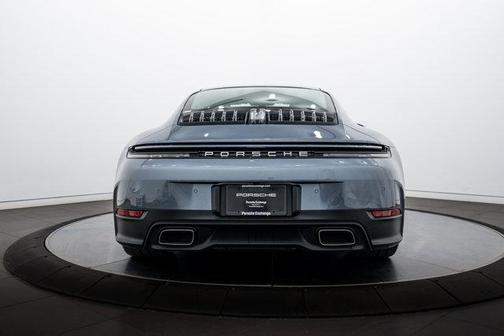 2025 Porsche 911 Carrera