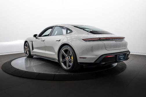 2022 Porsche Taycan Turbo S
