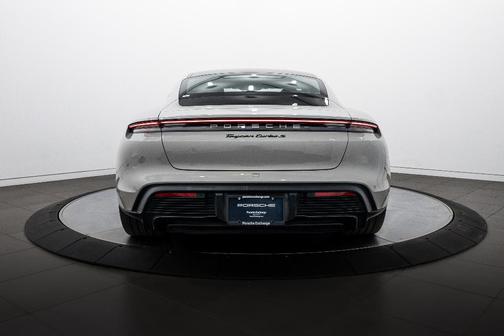 2022 Porsche Taycan Turbo S