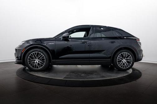 Jet Black Metallic 2026 Porsche Macan 4