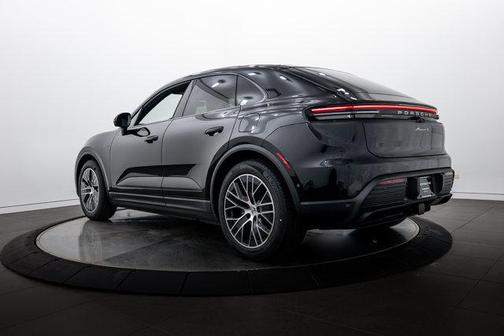 Jet Black Metallic 2026 Porsche Macan 4