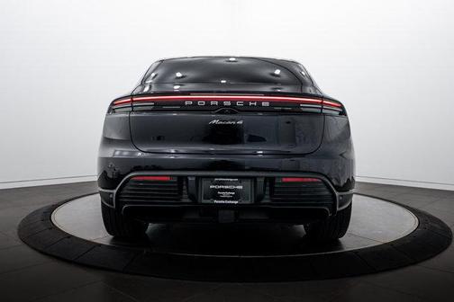 Jet Black Metallic 2026 Porsche Macan 4