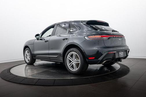 Volcano Grey Metallic 2026 Porsche Macan Macan