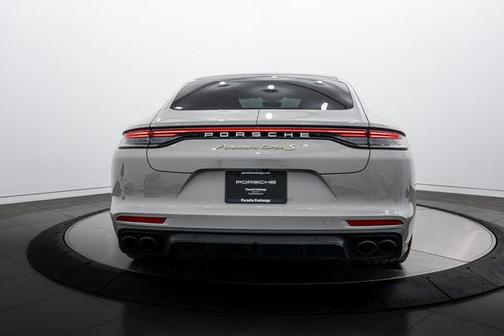 2021 Porsche Panamera Turbo S