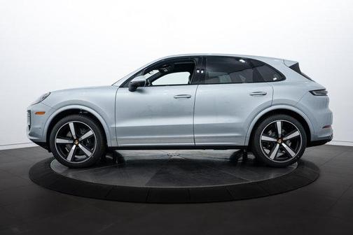 2025 Porsche Cayenne Base