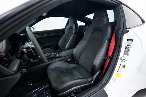 2022 Porsche 911 Carrera GTS