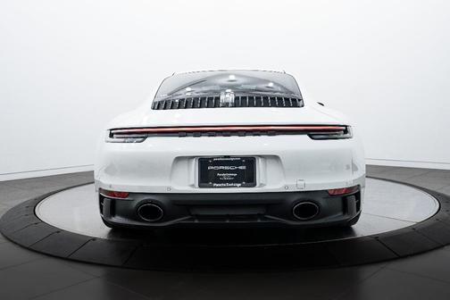 2022 Porsche 911 Carrera GTS