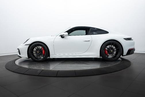 2022 Porsche 911 Carrera GTS