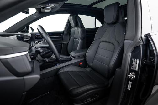 2025 Porsche Macan Macan Electric 4