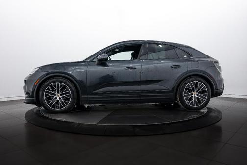 2025 Porsche Macan Macan Electric 4