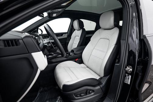 2025 Porsche Cayenne S