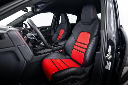 2025 Porsche Cayenne Turbo GT