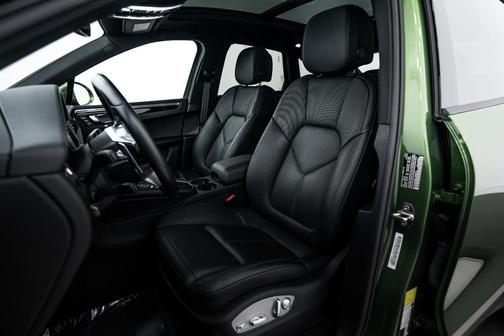 2020 Porsche Macan 