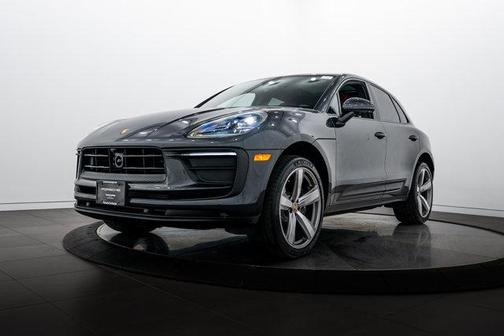 Volcano Grey Metallic 2026 Porsche Macan