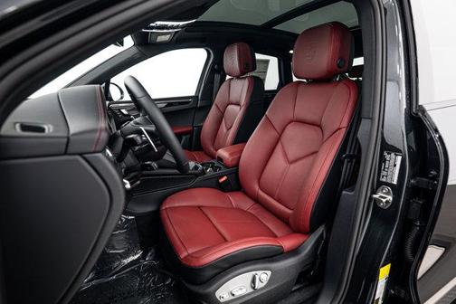 Volcano Grey Metallic 2026 Porsche Macan