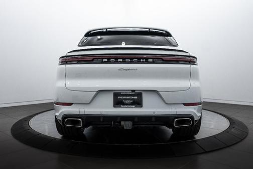 2025 Porsche Cayenne AWD