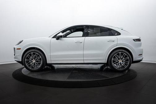 2025 Porsche Cayenne AWD