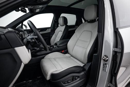 2025 Porsche Cayenne S