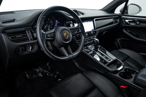 2022 Porsche Macan