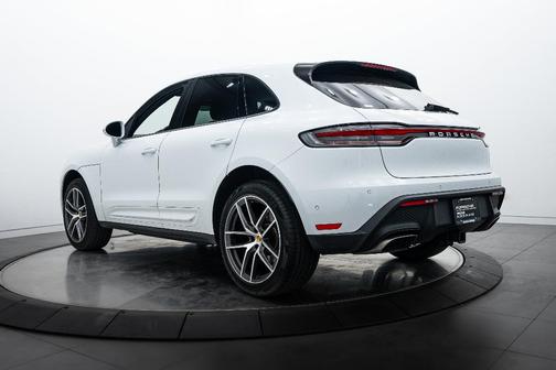 2022 Porsche Macan