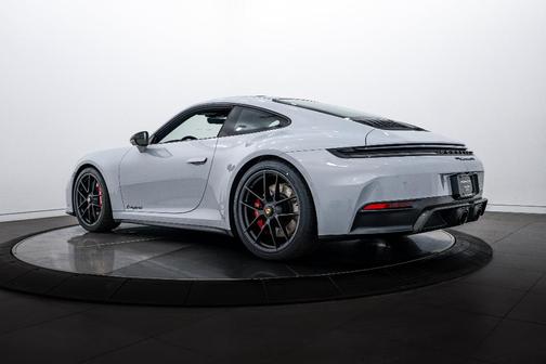 2026 Porsche 911 Carrera GTS