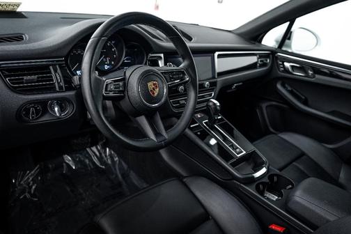 2024 Porsche Macan 