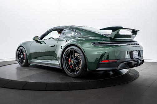 2026 Porsche 911 Carrera 4 GTS