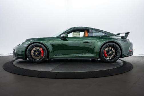 2026 Porsche 911 Carrera 4 GTS