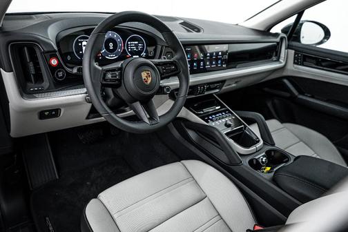 2025 Porsche Cayenne Base