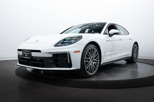 2024 Porsche Panamera 4
