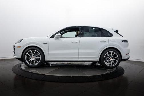 2026 Porsche Cayenne AWD