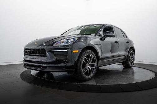 2022 Porsche Macan 